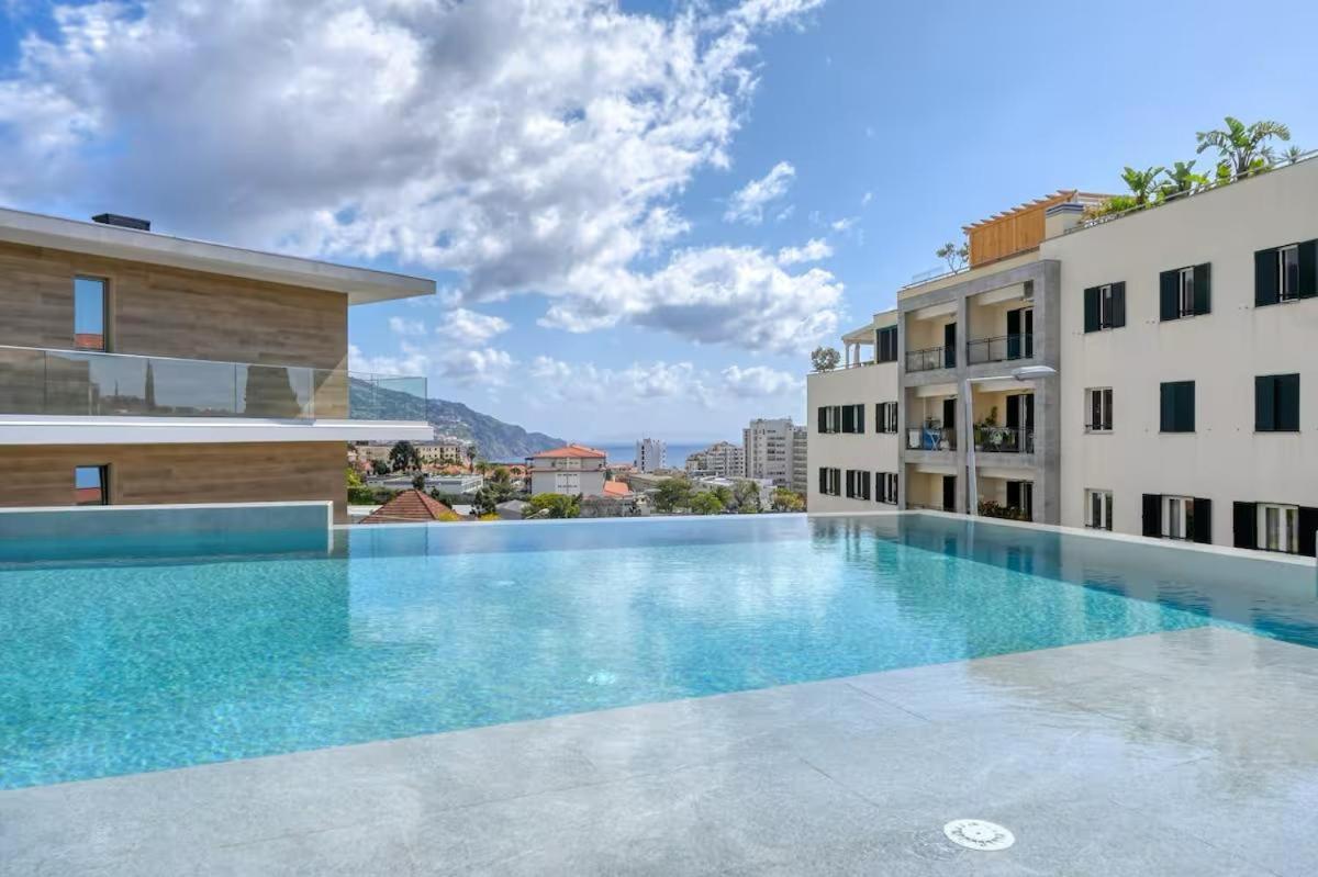 The Queen Apartment فونشال المظهر الخارجي الصورة